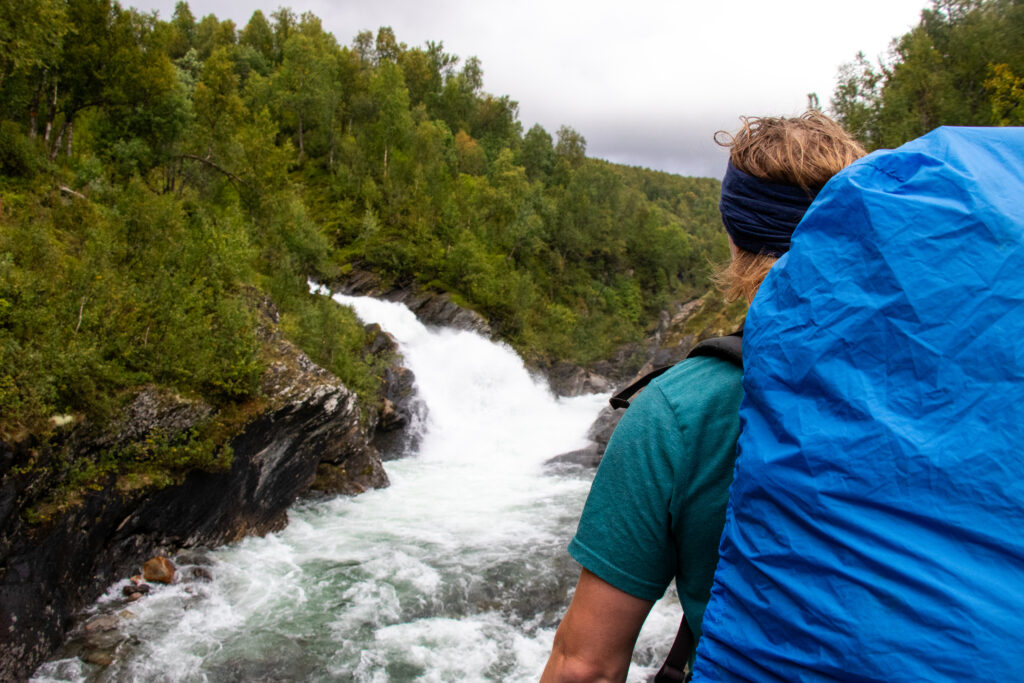 Eén van de watervallen op de Drottningleden
