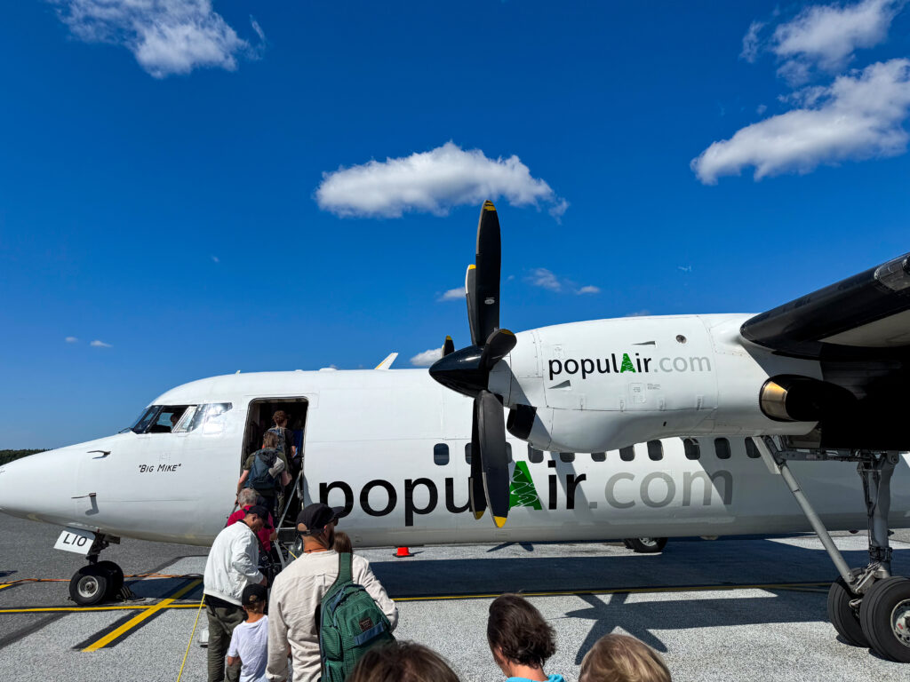 Met de fokker 50 naar Hemavan